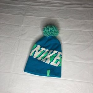 Nike hat. Youth large, multi color.